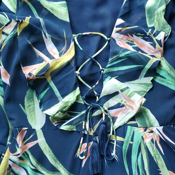 Tropical Ruffled Dress - Picture 8 of 8